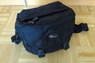 Lowepro   Stealth Reporter 100 AW    Fototasche