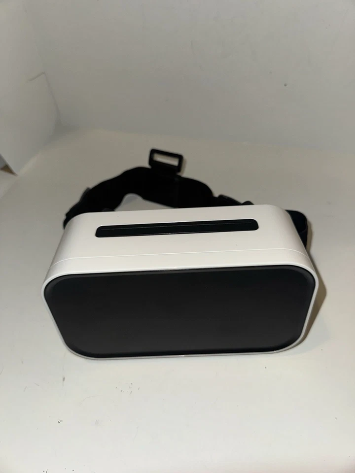Merch Source Black Series Smartphone 360 Reality Headset - Image 4 of 4