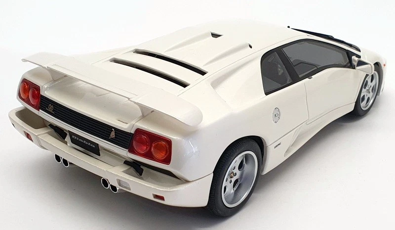 Kyosho 1/18 Scale GTS18501W - Lamborghini Diablo SE30 - Jota White - Image 2 of 4