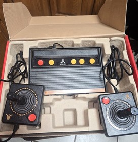 Atari Flashback 3 Classic Game Console 60 Built-in Games 2011 Original Box