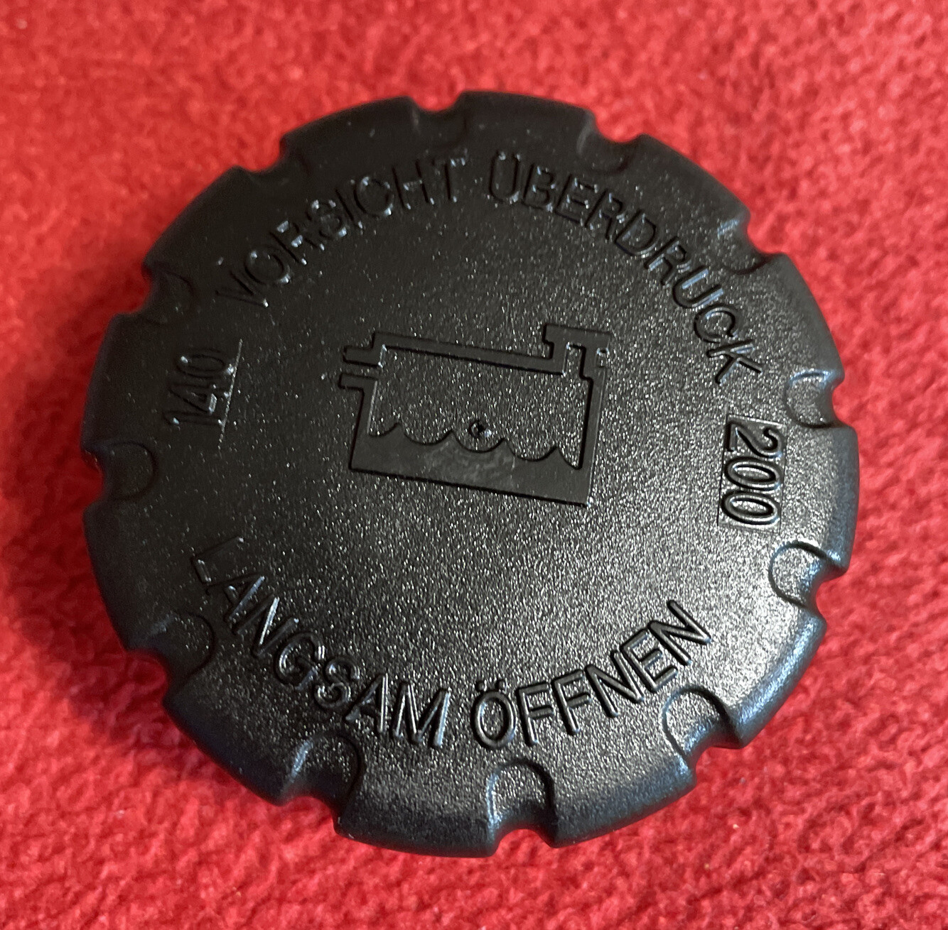 GENUINE MERCEDESBENZ 19902018 WATER RESERVOIR EXPANSION TANK CAP