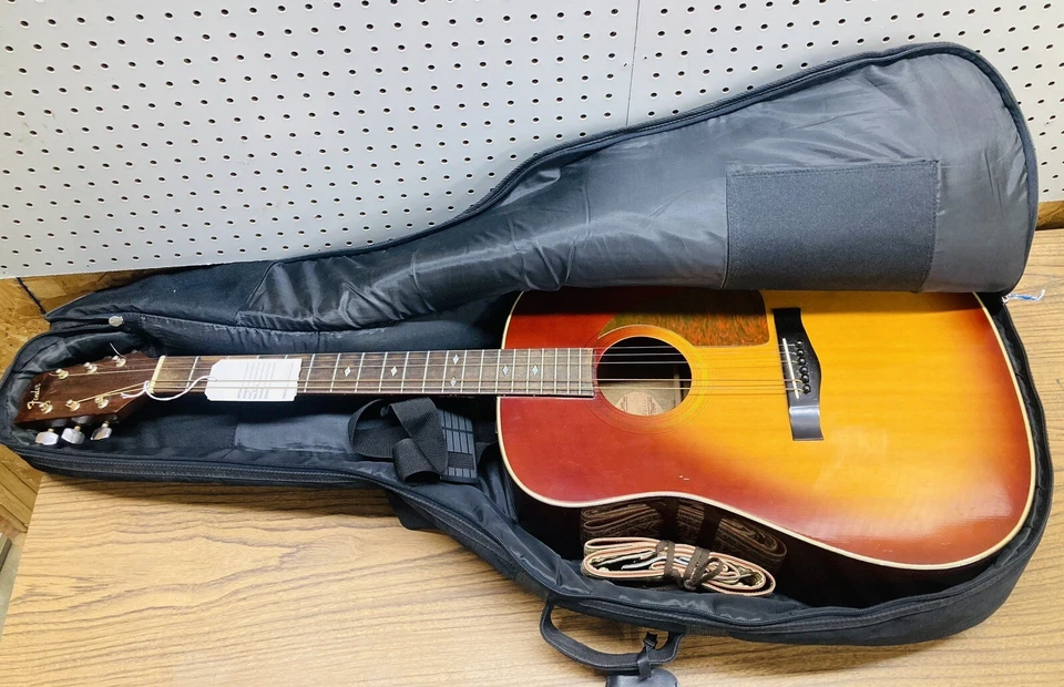 Fender F-220SB Acoustic Guitar With Soft Case - Image 4 of 4