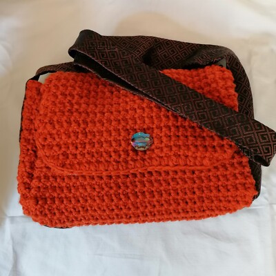 Häkel Schultertasche Crossbody orange aus Wolle und Seide