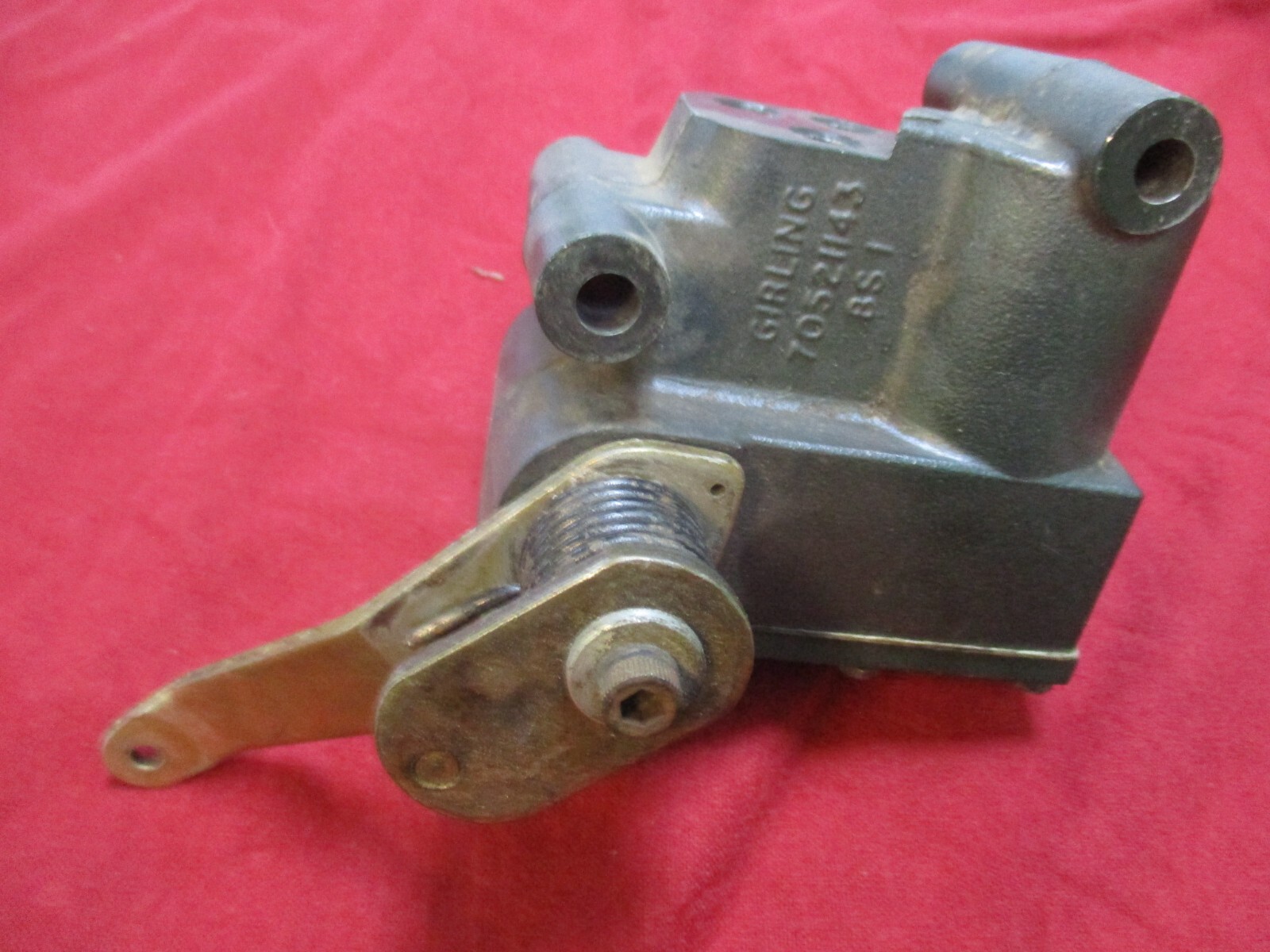 Rolls Royce Corniche, Spur, Bentley Turbo rear suspension leveling valve GMF1053