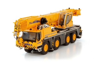 Liebherr LTM 1090-4.2   M.J. van Riel WSI Models  51-2107 1:50