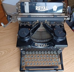 Royal 10 Typewriter | eBay