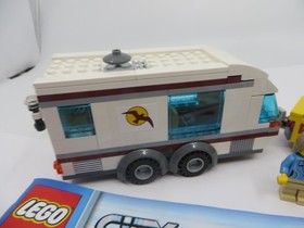 LEGO City 4435 Car & Caravan Camper 100% COMPLETE SET Camping Wagon Retired 2012