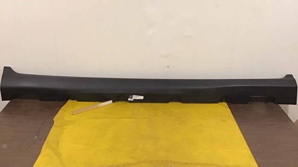 NEW 2016-2023 Mercedes Benz GLC Right Passenger Side Rocker