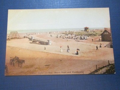 Frühe Postkarte von Sutton-on-Sea. B je Straße und Promenade 22511 (unbespielt)