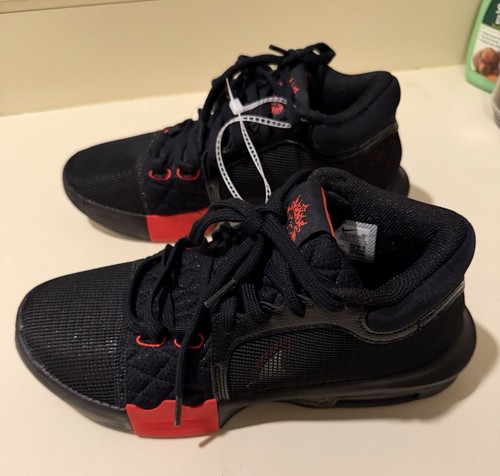 Nike LeBron Witness 8 FB2239-005 Men’s 7/Women’s 8.5 Bred New with Tags