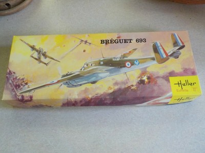 Maquette Vintage Heller Breguet 693 - Échelle 1:72 - Avion Militaire à Assembler