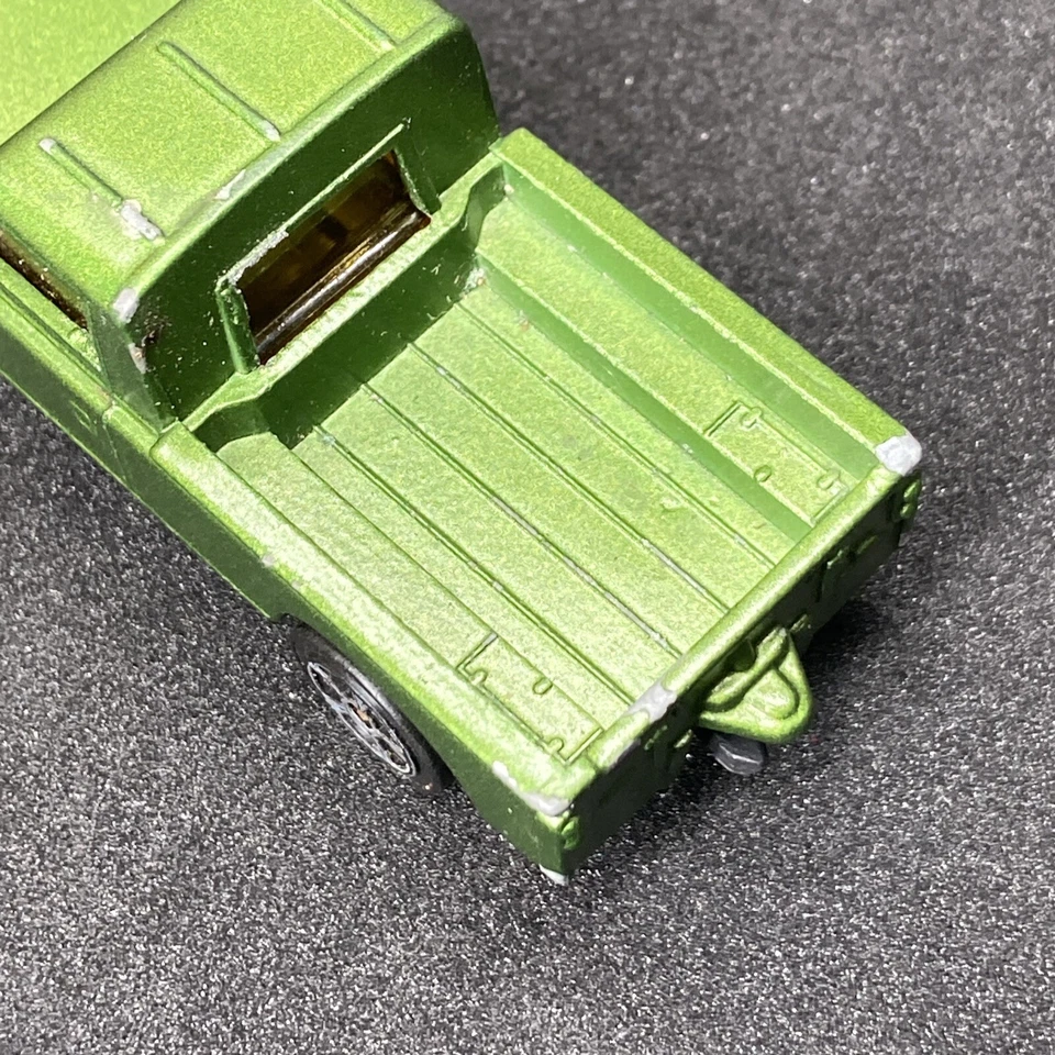 Corgi Juniors Land Rover Pick Up Truck Whizzwheels Green Metallic MINT - Image 4 of 4