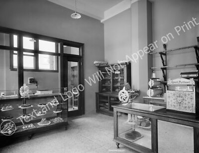 1910 Deli Room, Edelweiss Cafe, Detroit, Michigan Old Photo 8.5'' x 11'' Reprint