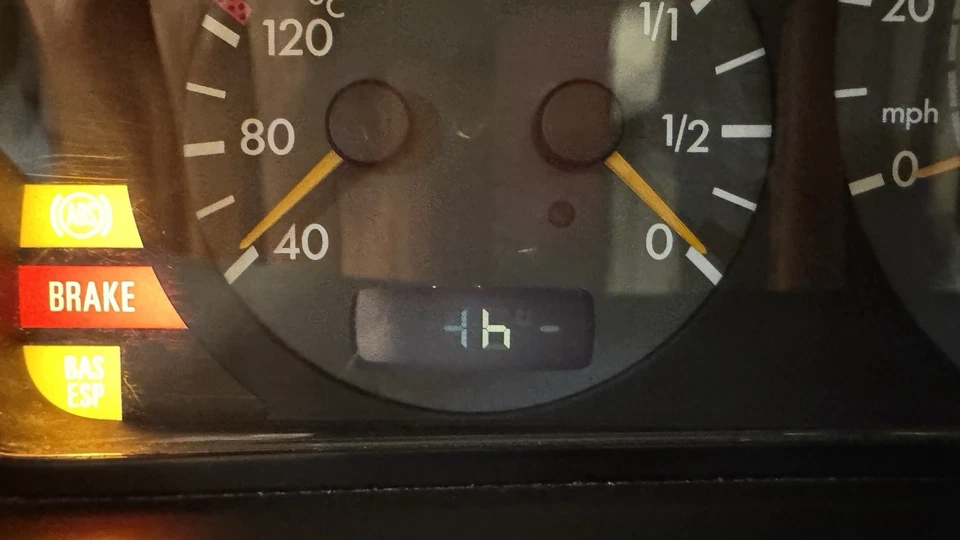 (PROBADO) 00-02 Mercedes Benz E55 AMG Velocímetro W210 Cluster MPH 210 540 37 11 Foto 3 de 4