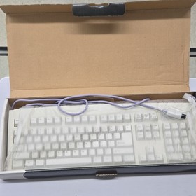 SEGA Dreamcast Keyboard White Wired Console Accessory with Original Box