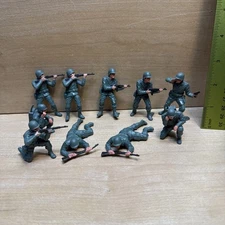 Safari Ltd Army Men 10 American WW2 Soldiers