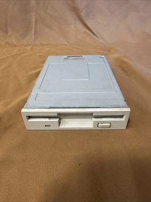 Samsung SFD-321B Internal Floppy Disk Drive 3.5 for Parts Or Repair Untested