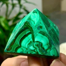 83G Natural malachite Pyramid Chakra Treatment Energy Stone Generator Spiritual