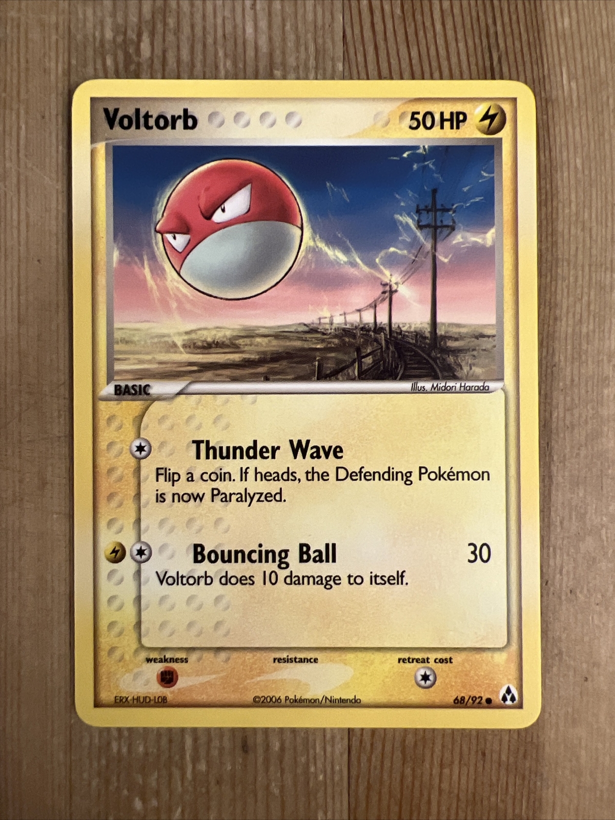 Voltorb 68/92 Pokémon Card NM Condition (EX Legend Maker)