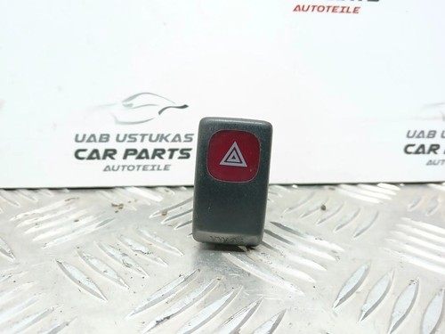 Volkswagen Golf II 1989 Schalter Warnblinkanlage SAEQC82 UST106564