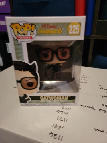 Funko Pop! Vinyl: DC Comics - Catwoman (DC Bombshells) (Black) #225