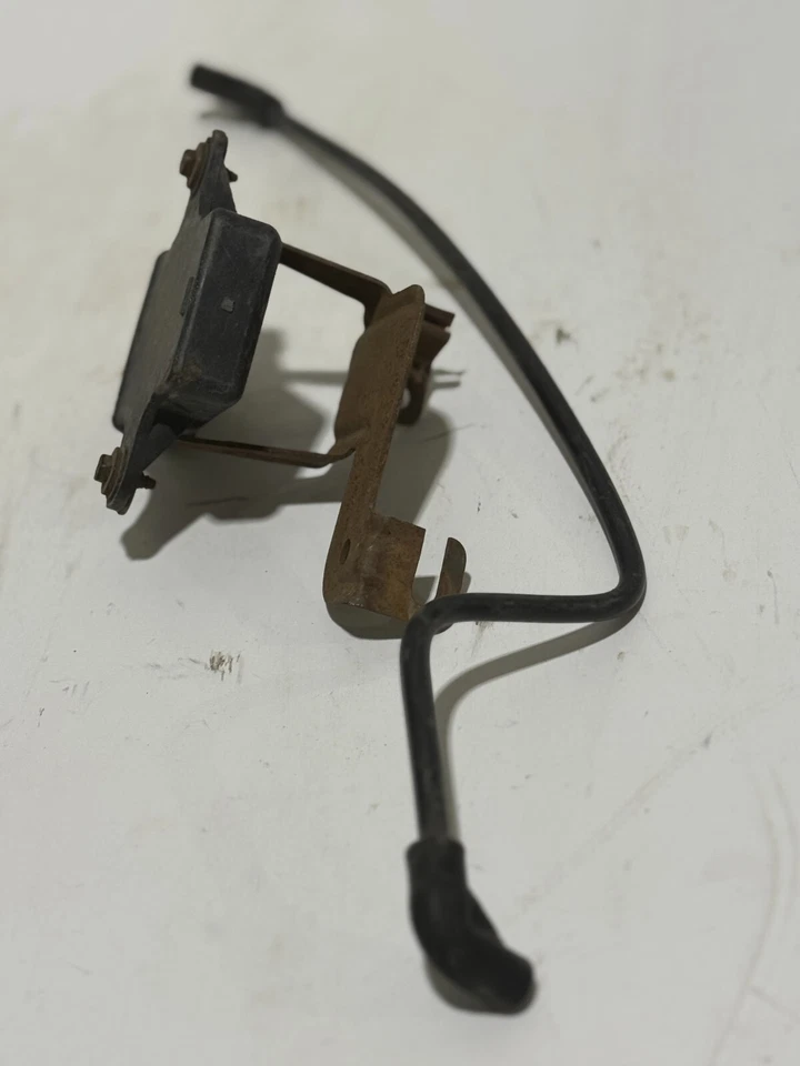 Ford F250 F350 460 1987-1996 7,5 L sensor de mapa y soporte de montaje usado OEM Foto 4 de 4