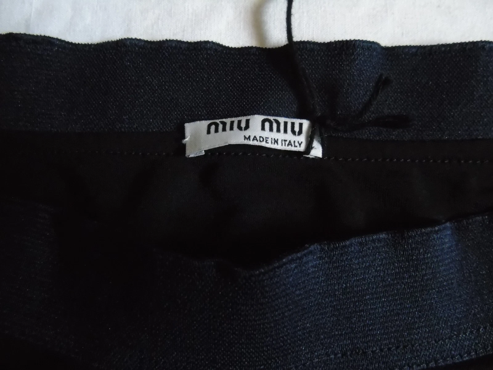 Top Miu Miu autentico nero blu navy mai usato bellogliato dettag t Sade ma inaly