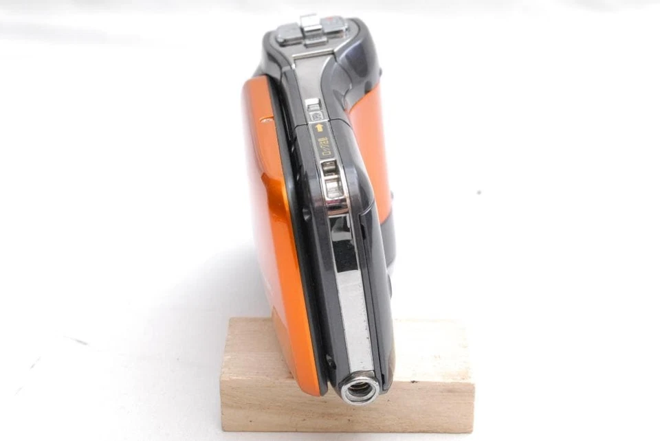 Panasonic HX-WA10 Orange Waterproof Digital Video Camera Camcorder w/Battery - Image 4 of 4