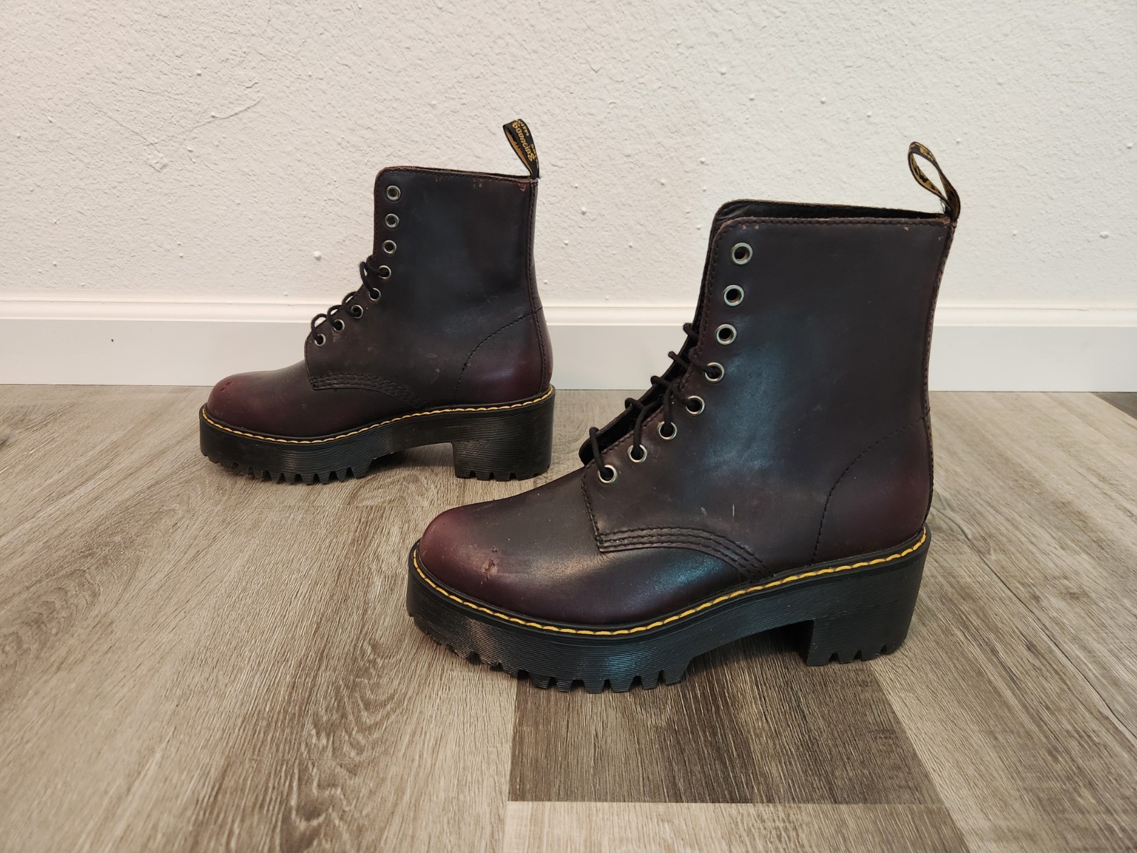 Dr Martens Boots Womens Burgundy Shriver Heeled Size US sz 8 Platform red