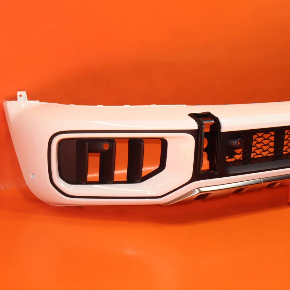 PARAGOLPES DELANTERO MERCEDES BENZ G63 AMG 2025 2026 A465 885 6500 BLANCO OEM Foto 3 de 4