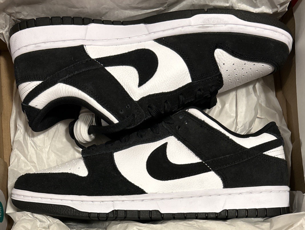 NIB Nike Dunk Low Retro SE Black White Suede FQ8249-100 Size Men’s 9.5 / 11 W