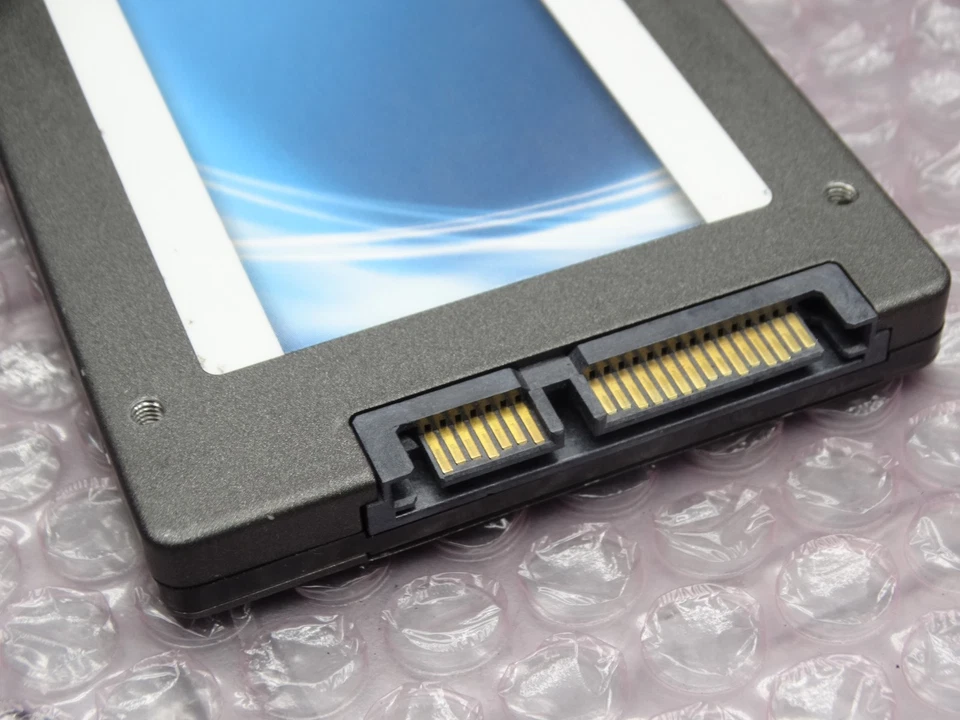 Crucial 128GB SSD Internal Hard Drive M4 2.5in CT128M4SSD2 - Image 2 of 3