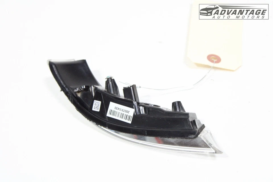 2020 - 2025 凯迪拉克 CT4 前右乘客侧旋转信号灯原始设备制造商 — 第 3/4 张图片