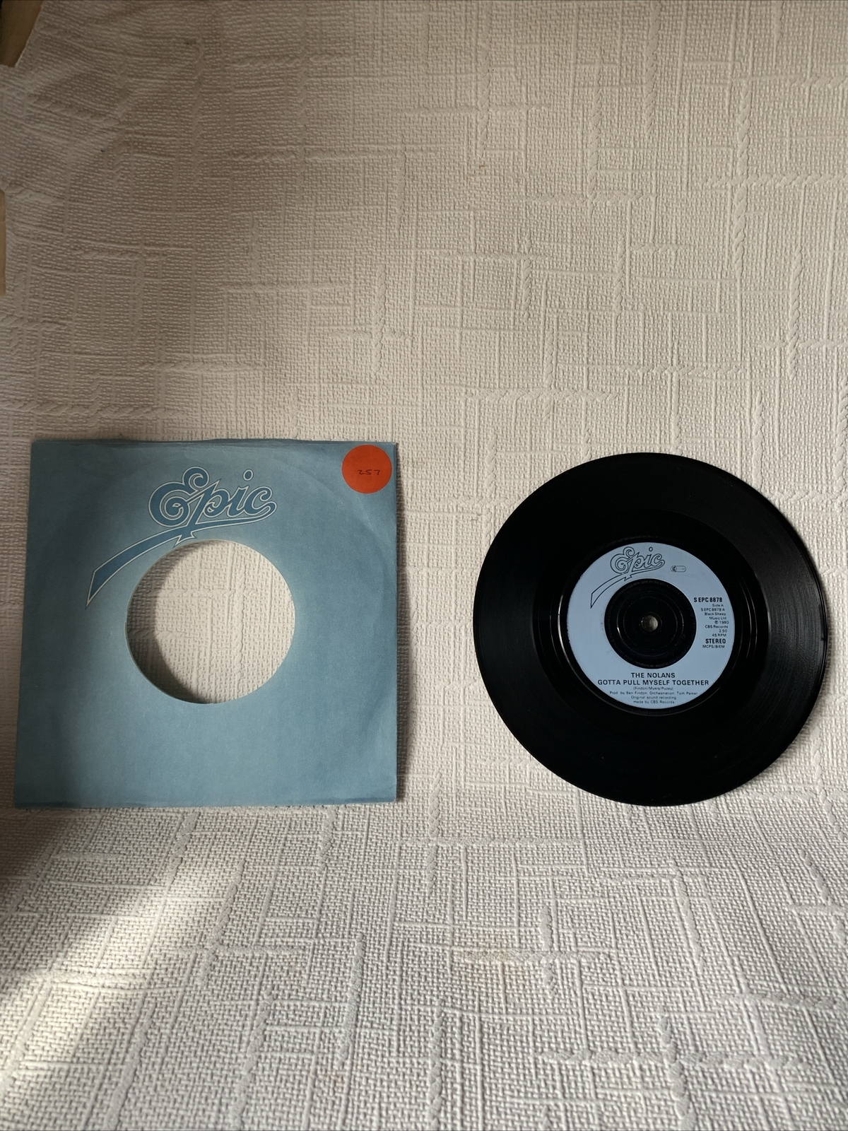 THE NOLANS Gotta Pull Myself Together 7