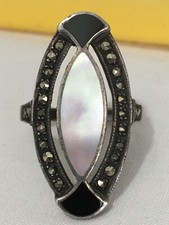Vintage Sterling Silver 925 Inlaid MOTHER OF PEARL Marcasite Onyx RING Size 6