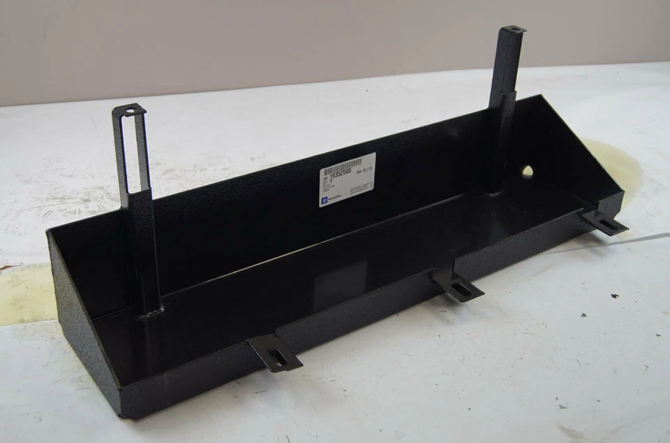 Sierra Silverado HD 2015-2016 debajo de la carrocería tanque de combustible escudo Lund nuevo fabricante de equipos originales 19352500 Foto 4 de 4