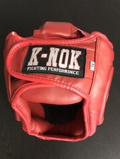 Arti marziali-box attrezzatura Thai Box.  Guanti box, casco, protezioni, ecc