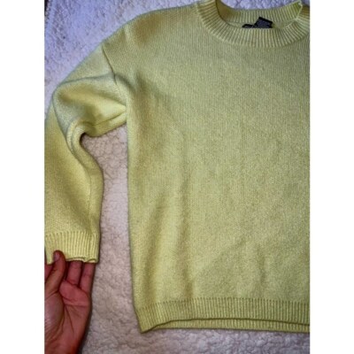 Chelsea & Theodore Lime Green 45% Rayon XS Sweater