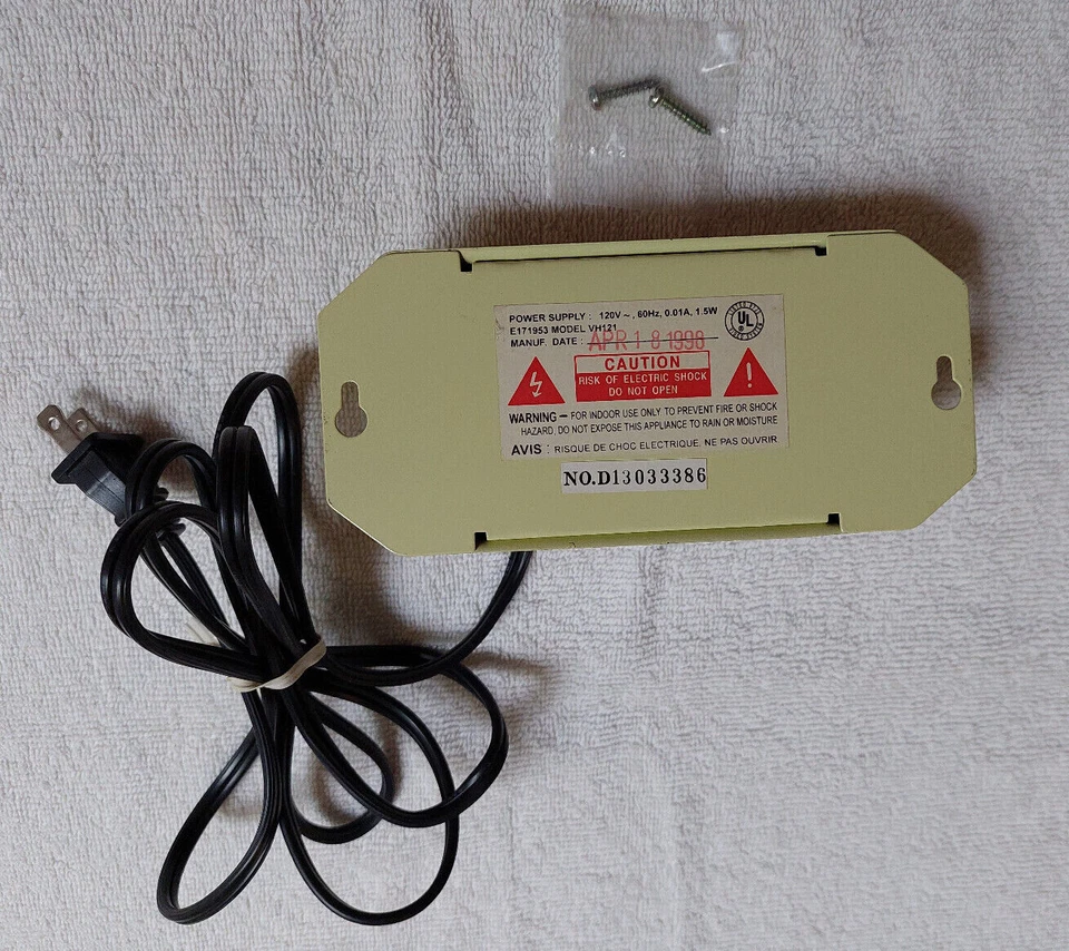 TV/VCR Distribution Amplifier – RCA Model VH121 VHF/UHF/FM –NOT TESTED - Image 3 of 4