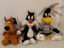 Warner Brothers 1998 Scooby Doo, Sylvester, Daffy Duck Bean Bag Plush Lot of 3