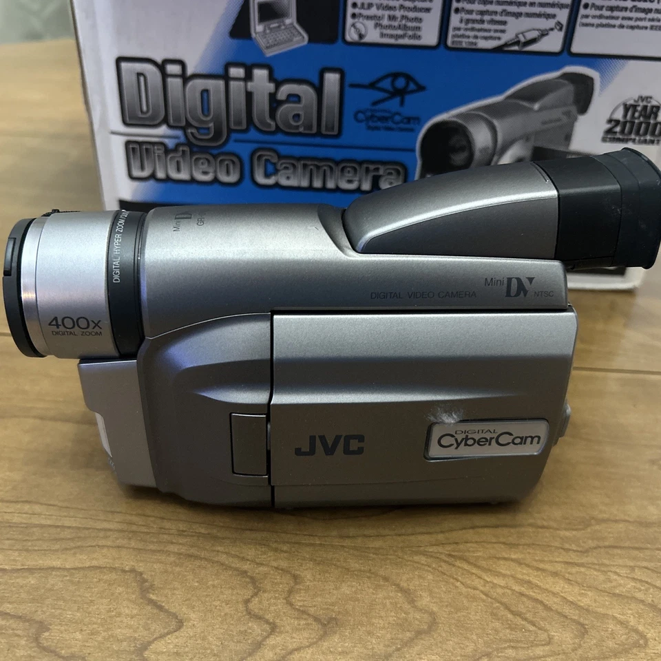JVC Digital Video Camera GR-DVF21 - Image 2 of 4