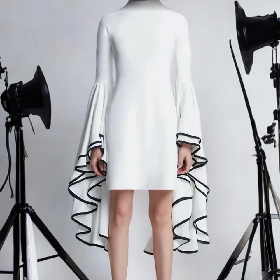 NUEVO Private Label | Talla M | Mini Vestido Euro Blanco Brillante con Borde Negro Foto 3 de 4