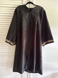 UMIAMI Graduation Gown Solid Black Size 5'1" - 5'3" High School College Zip