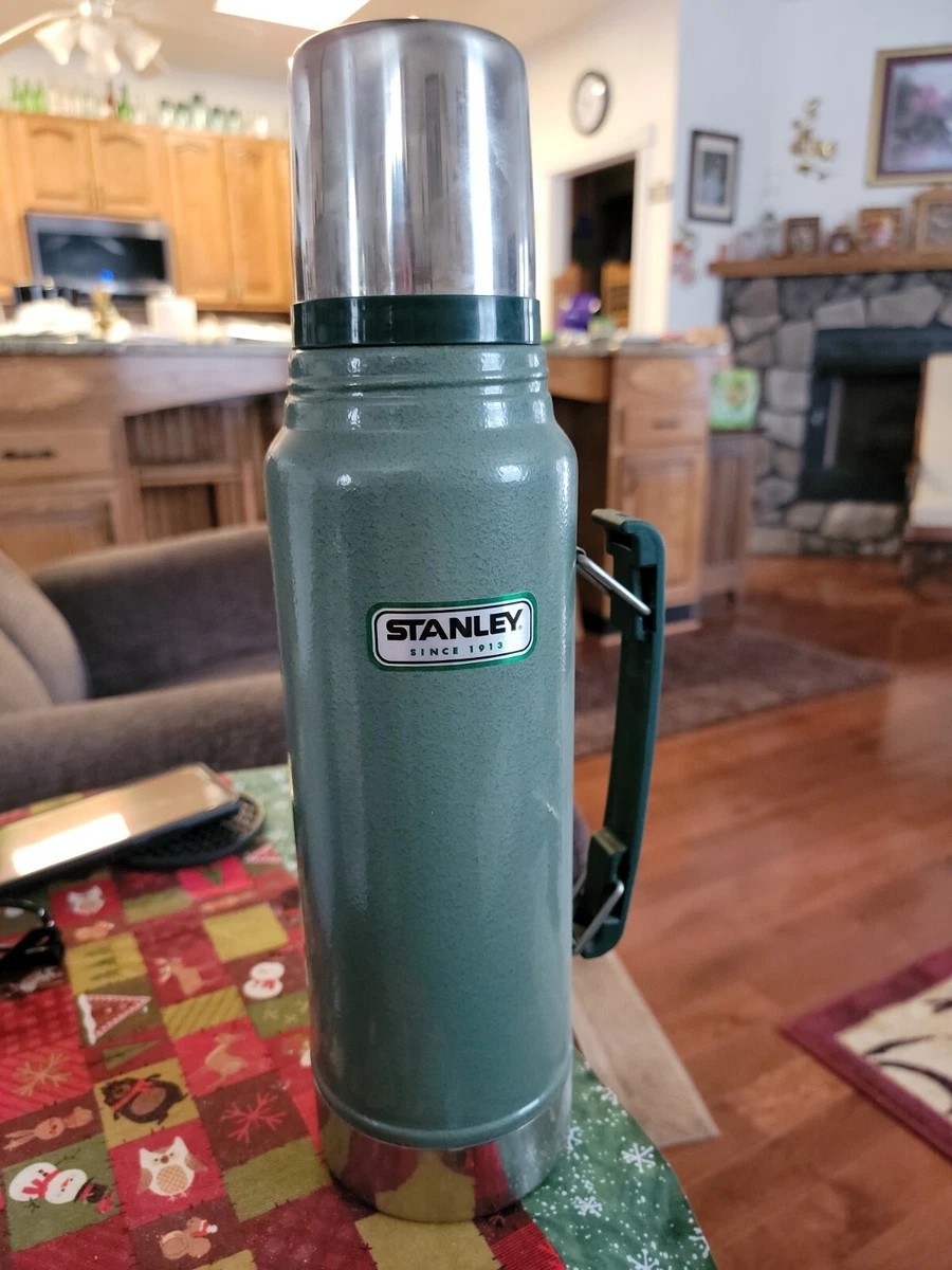 Stanley Thermos Since 1913 Green 1.1 qt with Cup