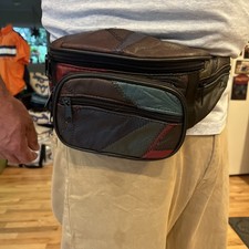 Preowned Leather Fanny Pack 6 Pockets