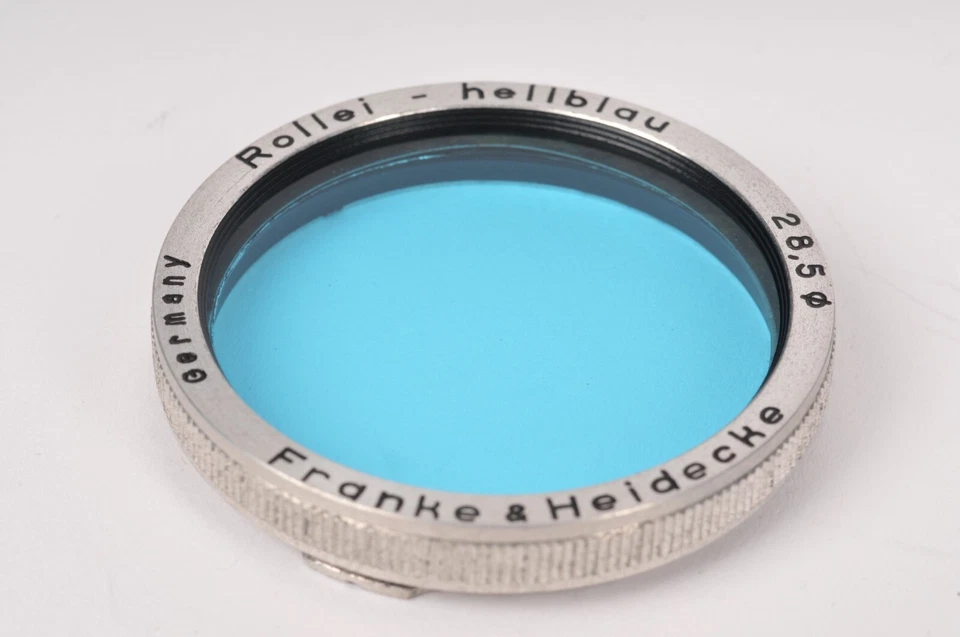Rollei Light Blue Hellblau Bay 1 Circular Filter with Bakelite Keeper Case BABLA - Image 3 of 3