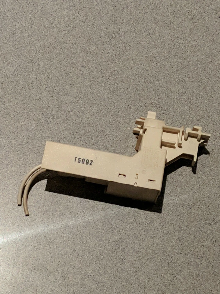 Miele G 1220 EIN AUS Schalter Hauptschalter TNr: 5905350