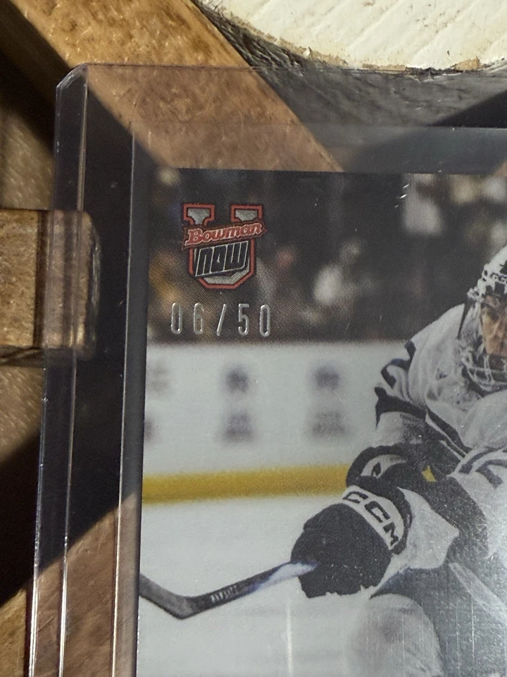 2025-26 Bowman U Now Hockey Gavin McKenna #2 Phenom Gold Foil/50 Penn State Foto 2 de 3