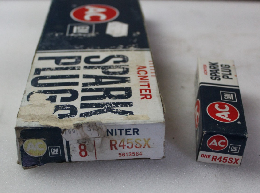 SET OF 8 R45SX AC DELCO SPARK PLUGS