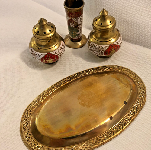 Vintage Enameled Brass Tray Salt & Pepper Shaker Toothpick Set - India - Picture 8 of 10